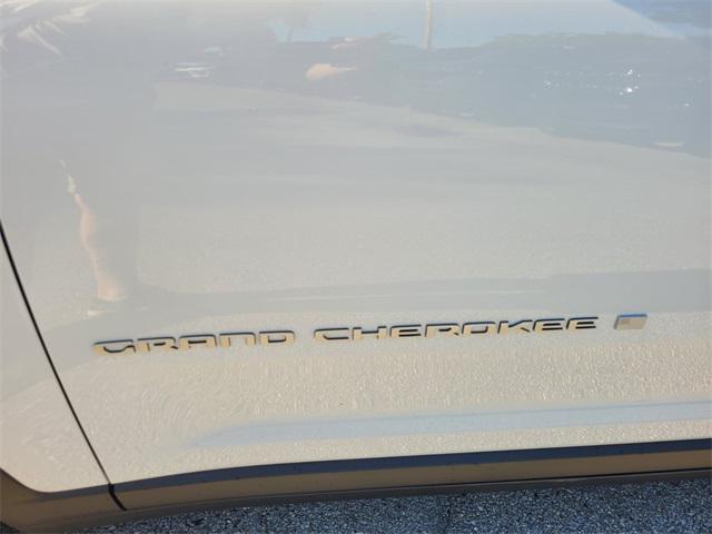 2025 Jeep Grand Cherokee GRAND CHEROKEE LIMITED 4X2