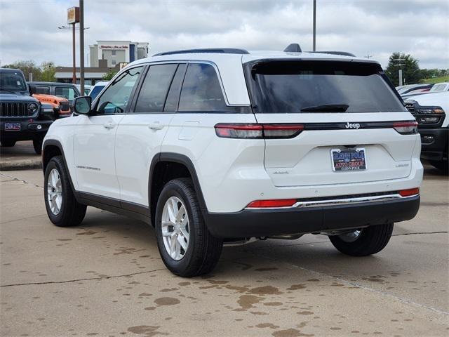 2025 Jeep Grand Cherokee GRAND CHEROKEE LAREDO X 4X4
