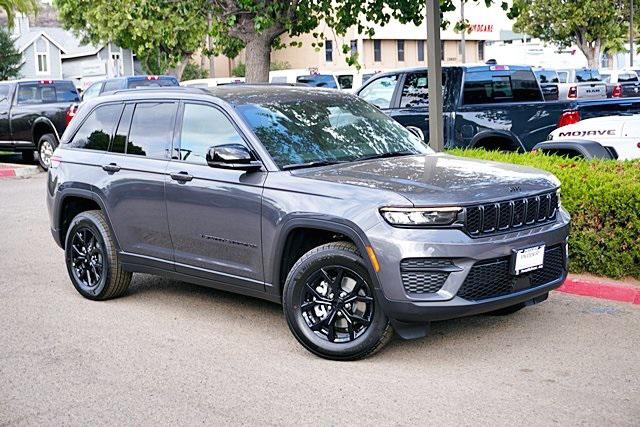 2025 Jeep Grand Cherokee GRAND CHEROKEE ALTITUDE 4X4