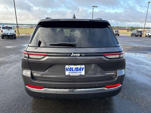 2025 Jeep Grand Cherokee Laredo 4x2