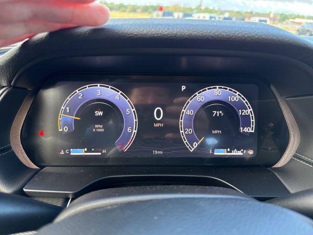2025 Jeep Grand Cherokee Laredo 4x2