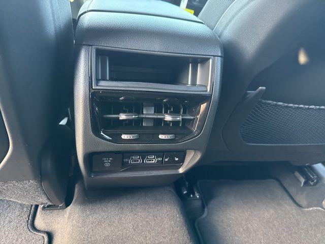 2025 Jeep Grand Cherokee Limited 4x2