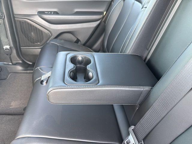 2025 Jeep Grand Cherokee Limited 4x2