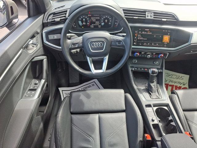 2025 Audi Q3 Premium 45 TFSI S line quattro Tiptronic