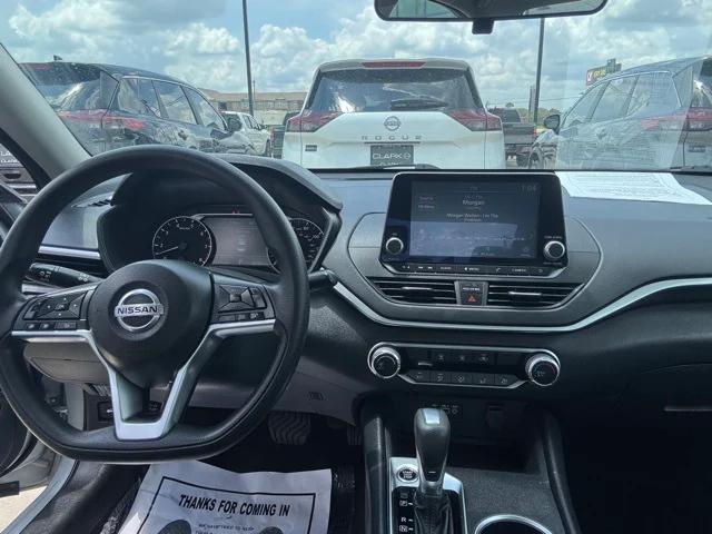 2022 Nissan Altima SV FWD
