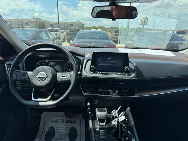 2023 Nissan Rogue SV FWD