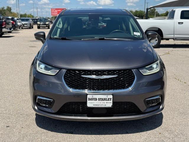 2022 Chrysler Pacifica Hybrid Touring L