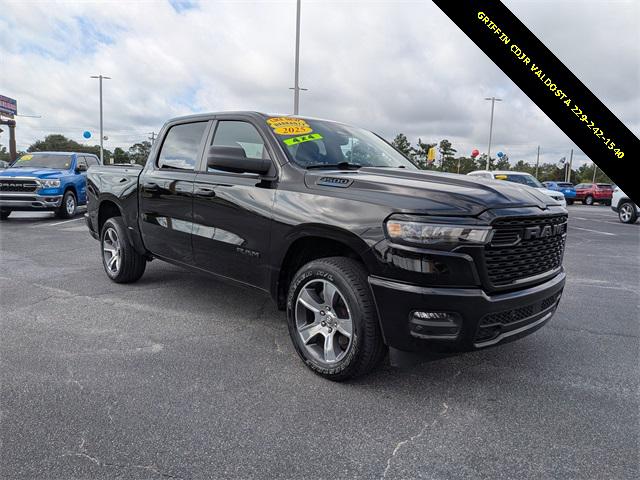 2025 RAM 1500 Tradesman Crew Cab 4x4 57 Box