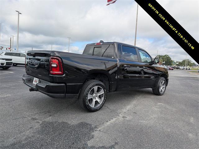 2025 RAM 1500 Tradesman Crew Cab 4x4 57 Box