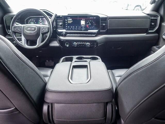 2022 GMC Sierra 1500 4WD Crew Cab Short Box SLT