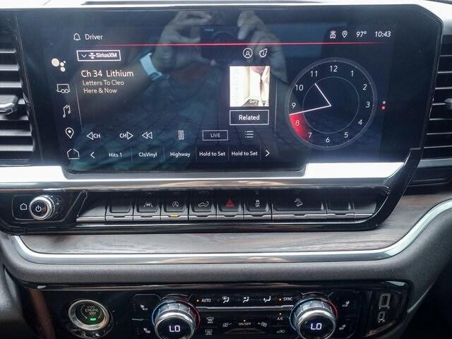 2022 GMC Sierra 1500 4WD Crew Cab Short Box SLT