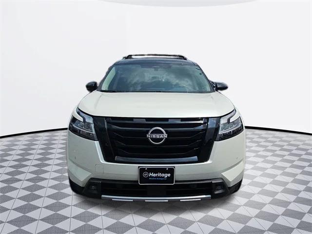2023 Nissan Pathfinder SL 4WD