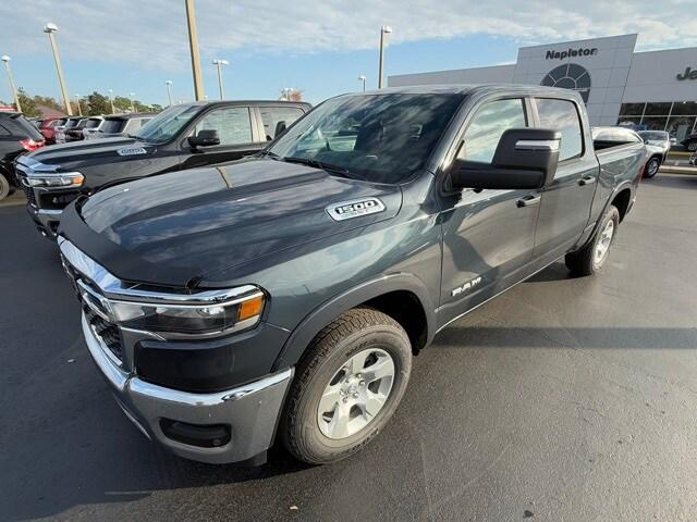 2025 RAM Ram 1500 RAM 1500 BIG HORN CREW CAB 4X2 57 BOX