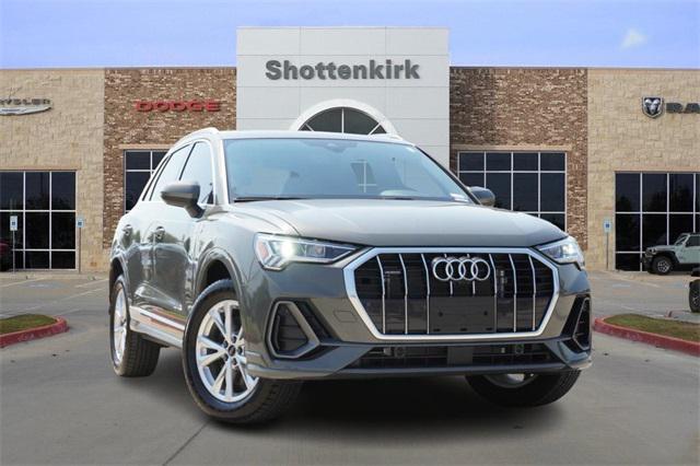2025 Audi Q3 Premium 45 TFSI S line quattro Tiptronic