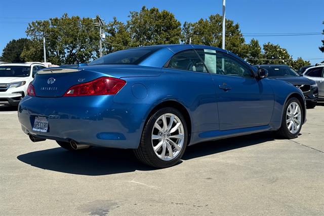 2011 INFINITI G37 Base