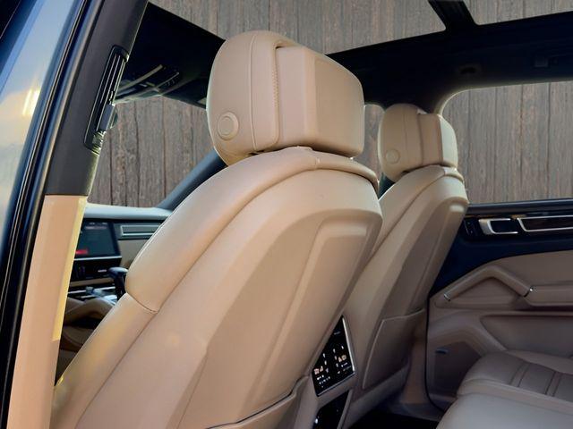 2020 Porsche Cayenne Base
