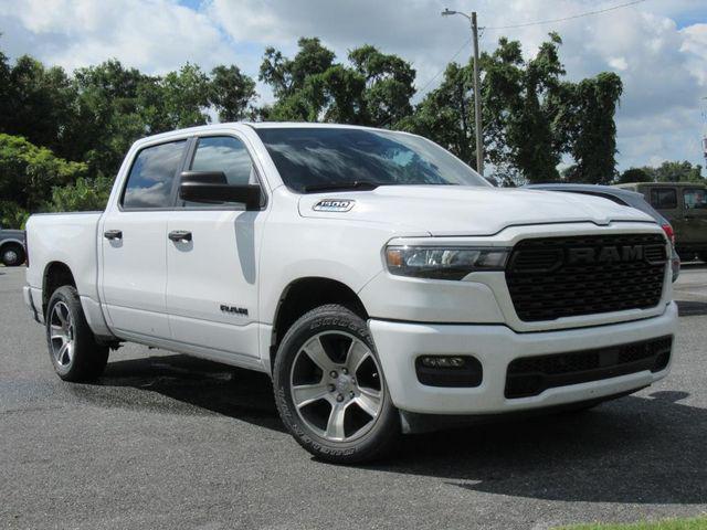 2025 RAM 1500 Tradesman Crew Cab 4x2 57 Box