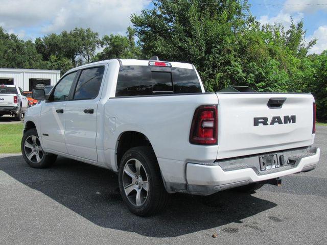 2025 RAM 1500 Tradesman Crew Cab 4x2 57 Box