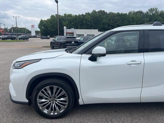 2023 Toyota Highlander Platinum
