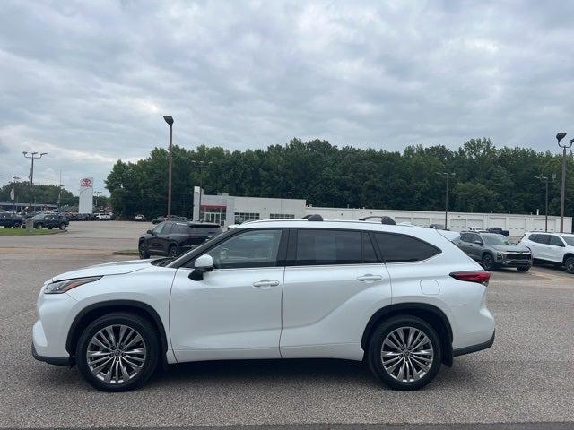 2023 Toyota Highlander Platinum