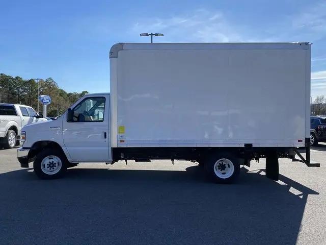 2025 Ford E-350 Cutaway E-Series Cutaway