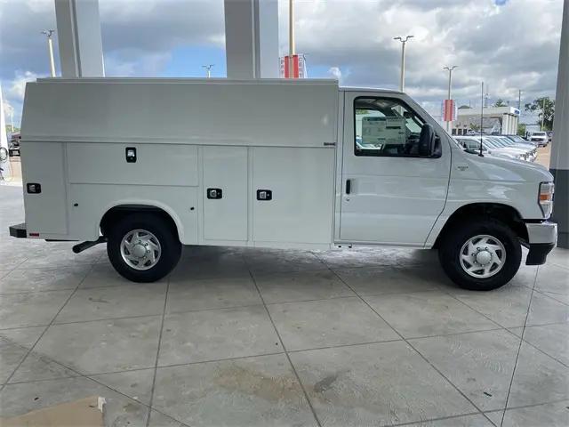 2026 Ford E-350 Cutaway E-Series Cutaway