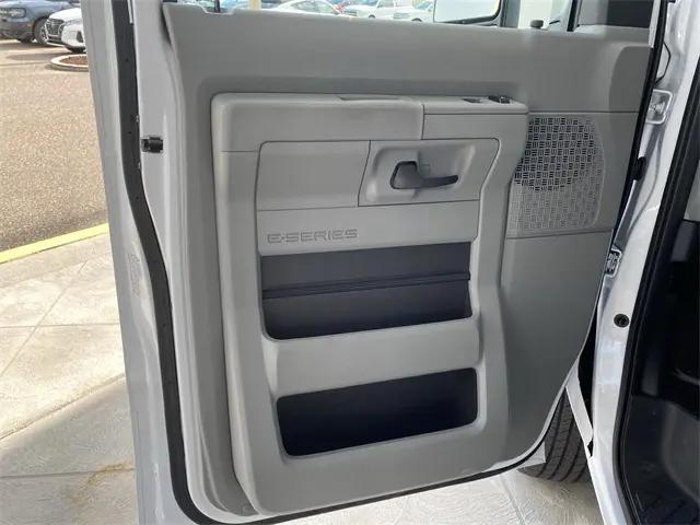 2026 Ford E-350 Cutaway E-Series Cutaway
