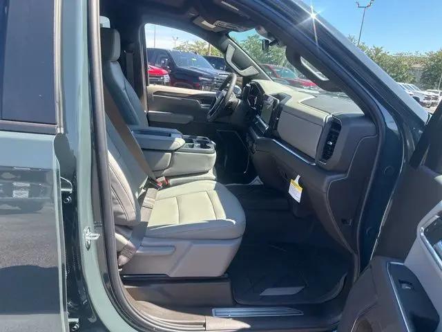 2026 Chevrolet Silverado 1500 4WD Crew Cab Standard Bed LT