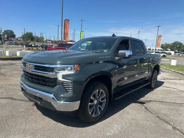 2026 Chevrolet Silverado 1500 4WD Crew Cab Standard Bed LT