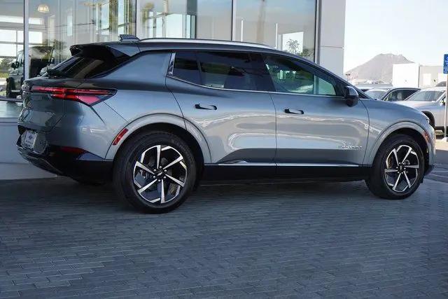 2025 Chevrolet Equinox LT 2