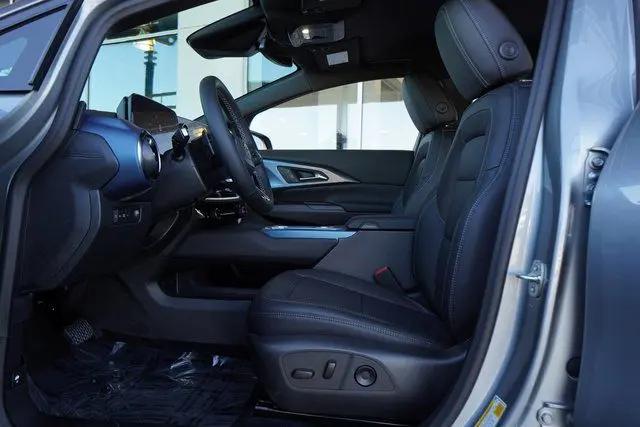 2025 Chevrolet Equinox LT 2