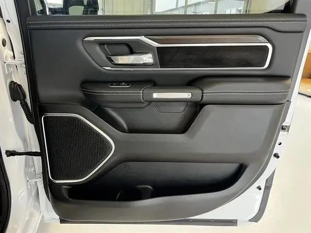 2022 Ram 1500 Laramie Crew Cab 4x4 5'7" Box