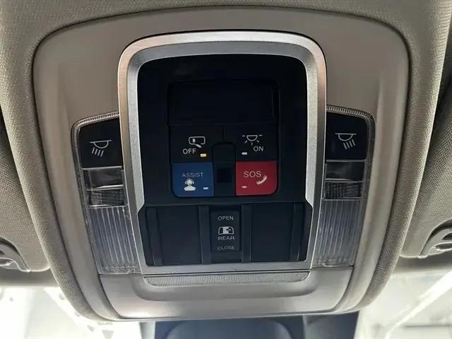 2022 Ram 1500 Laramie Crew Cab 4x4 5'7" Box