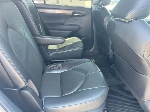 2022 Toyota Highlander Limited