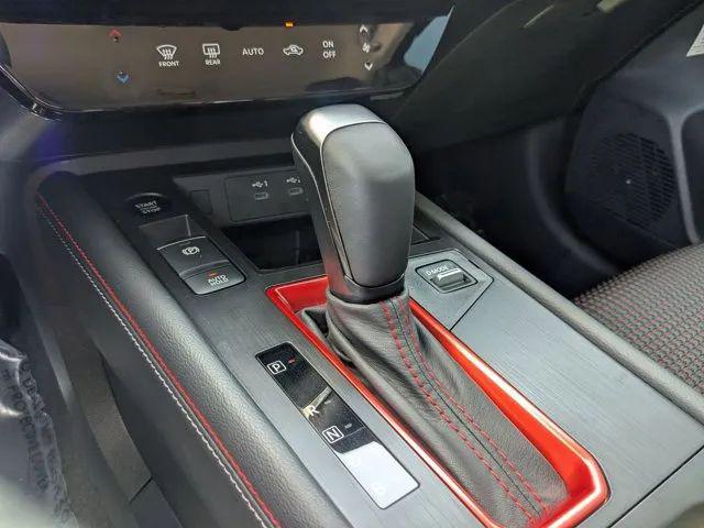 2025 Nissan Kicks SR Intelligent AWD