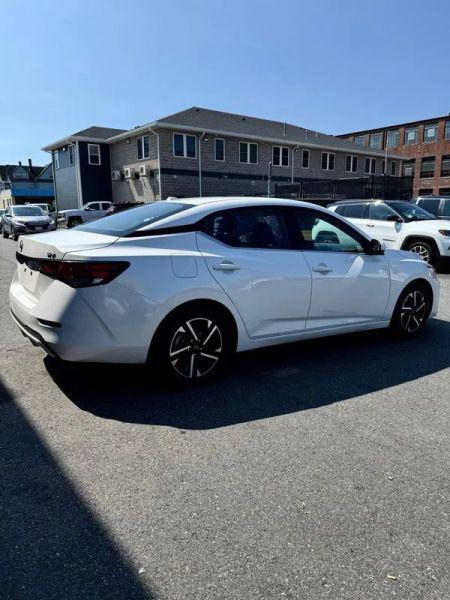 2024 Nissan Sentra SV Xtronic CVT