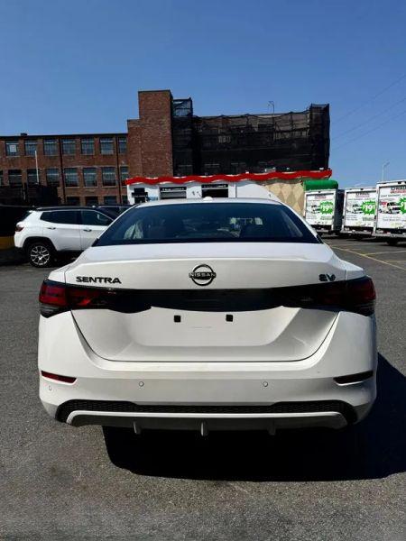 2024 Nissan Sentra SV Xtronic CVT