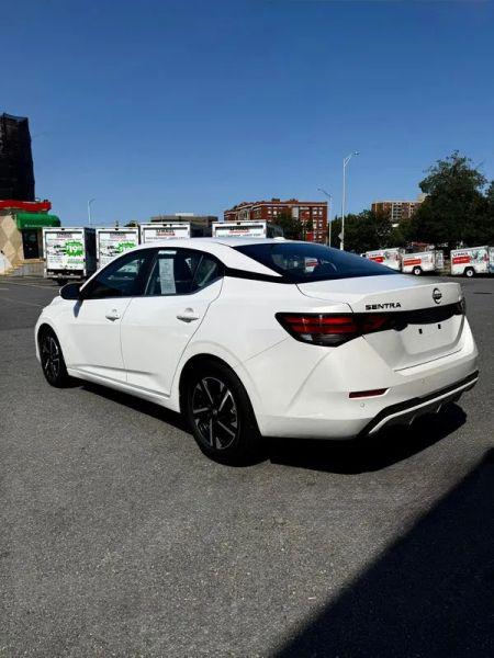 2024 Nissan Sentra SV Xtronic CVT