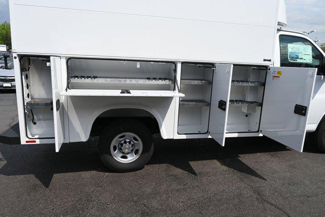 2025 Chevrolet Express Cutaway Work Van