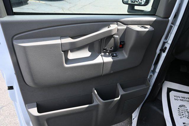 2025 Chevrolet Express Cutaway Work Van