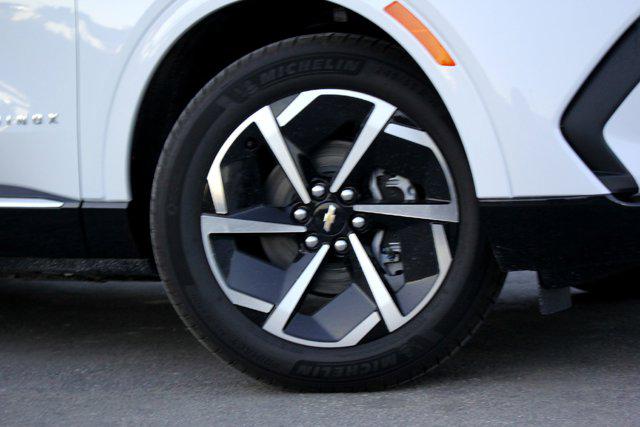 2025 Chevrolet Equinox LT 2
