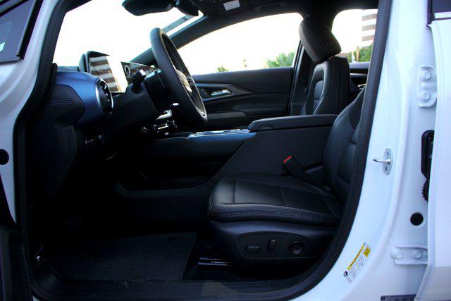 2025 Chevrolet Equinox LT 2