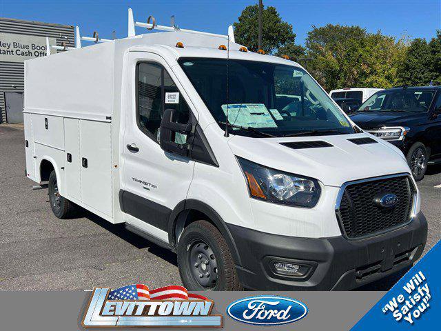 2025 Ford Transit Cutaway Unknown