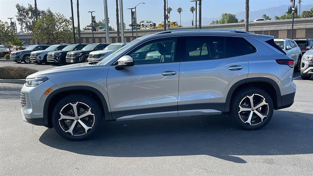 2025 Volkswagen Tiguan 2.0T SE