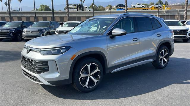 2025 Volkswagen Tiguan 2.0T SE