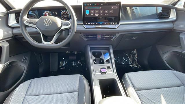 2025 Volkswagen Tiguan 2.0T SE