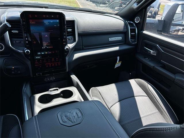 2026 RAM Ram 3500 RAM 3500 LARAMIE CREW CAB 4X4 8 BOX