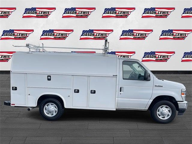 2022 Ford E-350 Cutaway Base Cutaway