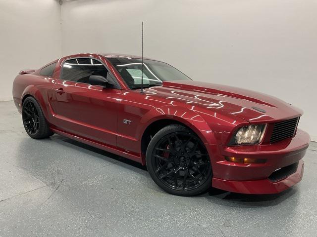 2005 Ford Mustang GT Deluxe 2005 Ford Mustang GT Deluxe