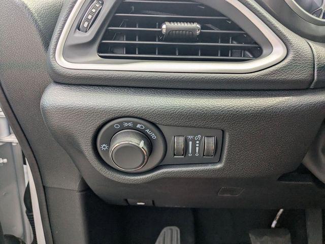 2026 Chrysler Voyager LX